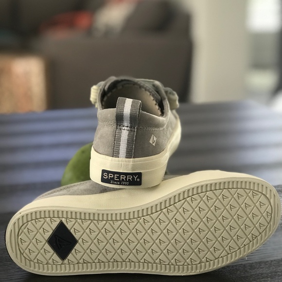 Sperry Crest Vibe Memory-Foam Lace-Up Sneakers - Picture 4 of 7